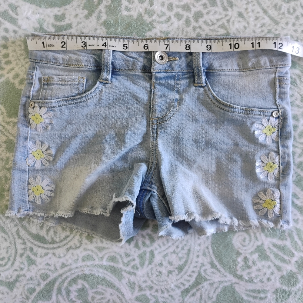 Light Blue Denim Shorts with Daisy Embroidery - Picture 2 of 4